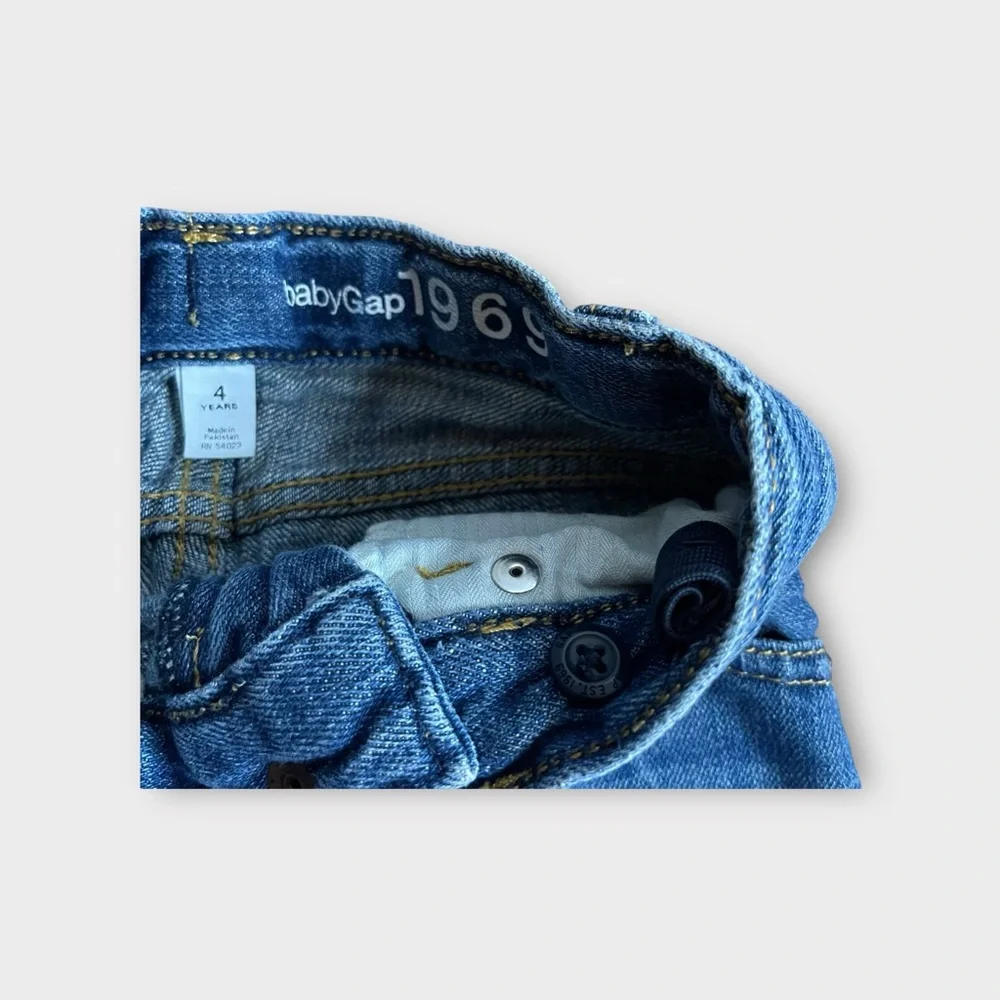 Gap Raw Hem Medium Wash Jean Shorts